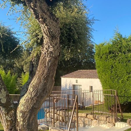 ガッサン Le Cabanon De Val Bed & Breakfast エクステリア 写真
