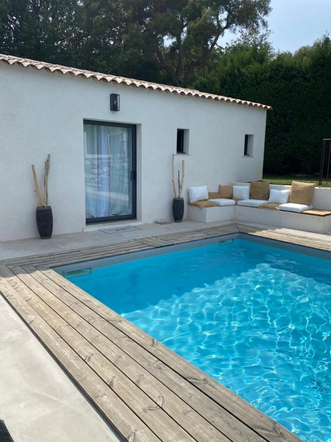 ガッサン Le Cabanon De Val Bed & Breakfast エクステリア 写真